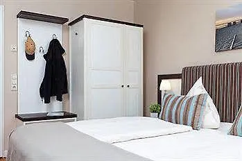 Отель Kuestenklang - Free Parking 3*